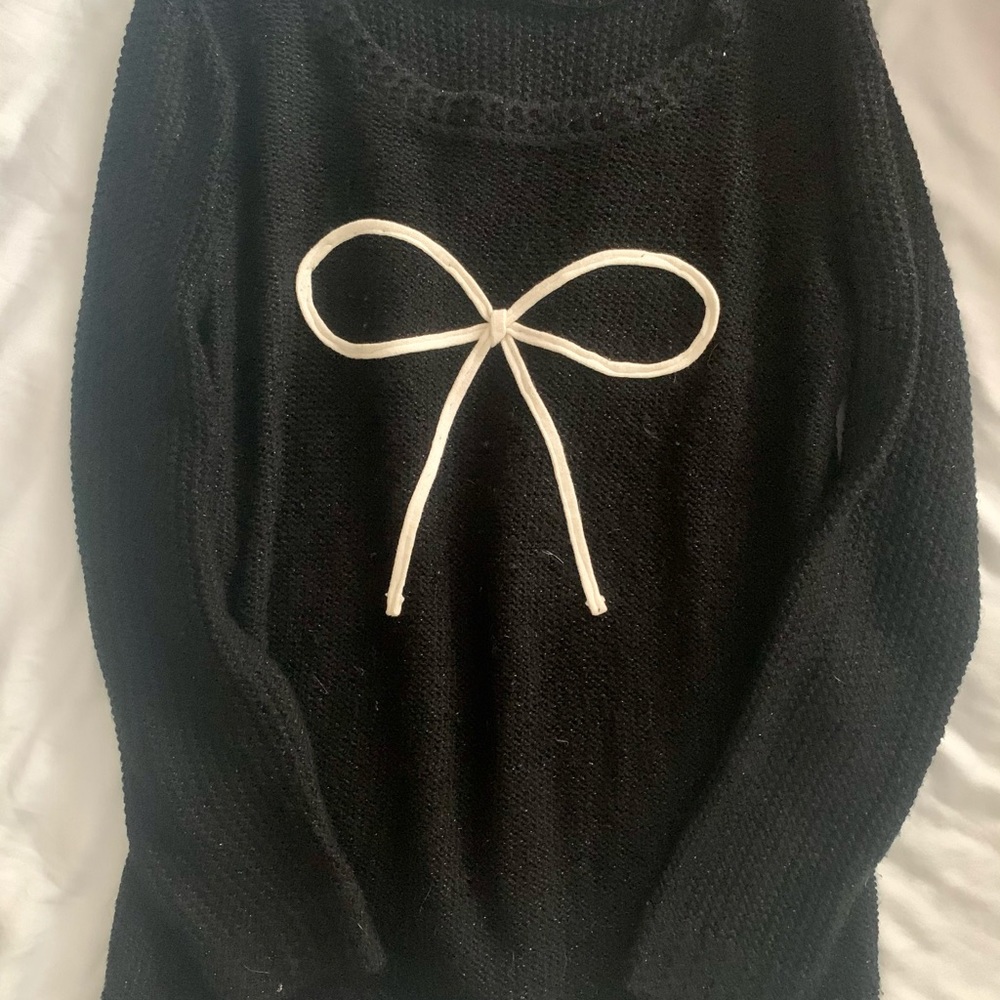 BLACK WITH GLITTER SWEATER